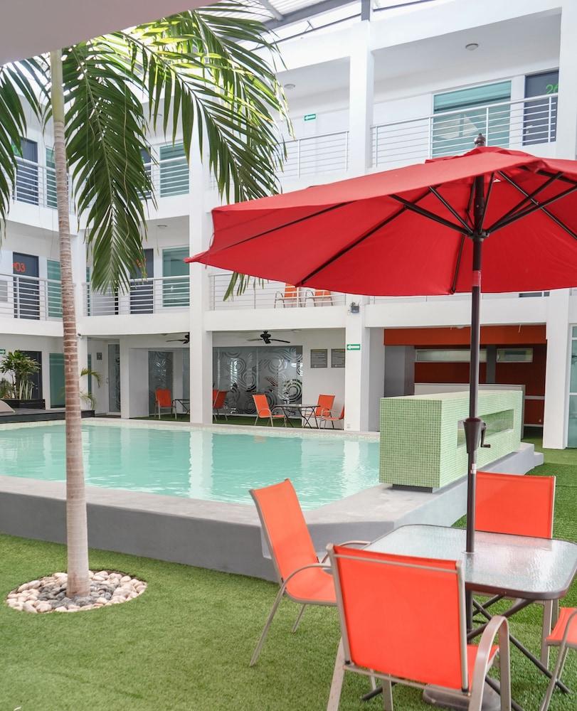 מלון Tryp By Wyndham צ'טומאל מראה חיצוני תמונה