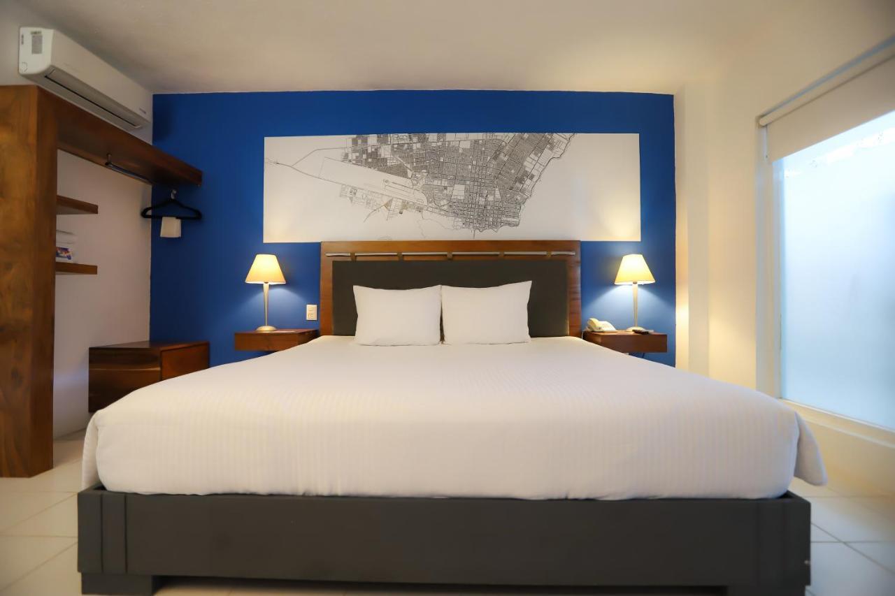 מלון Tryp By Wyndham צ'טומאל מראה חיצוני תמונה
