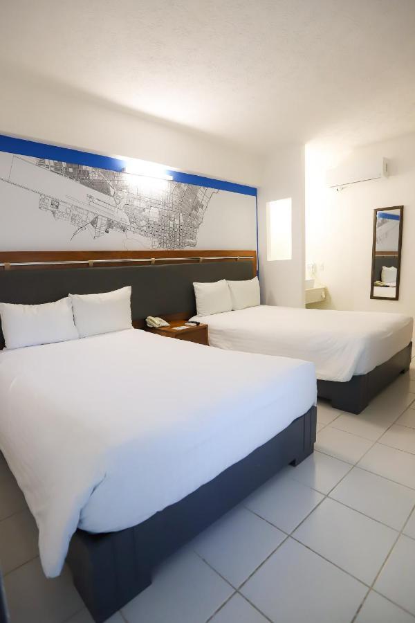 מלון Tryp By Wyndham צ'טומאל מראה חיצוני תמונה