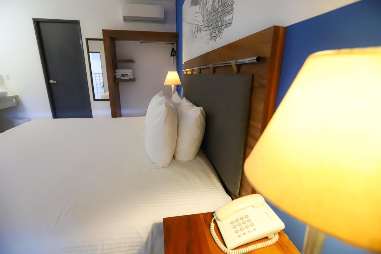 מלון Tryp By Wyndham צ'טומאל מראה חיצוני תמונה
