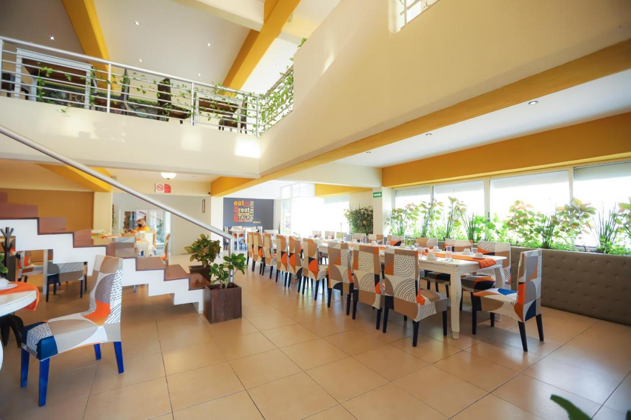 מלון Tryp By Wyndham צ'טומאל מראה חיצוני תמונה