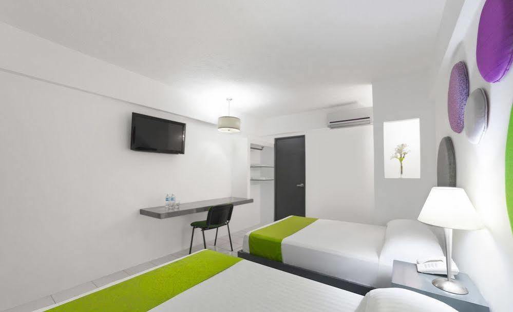 מלון Tryp By Wyndham צ'טומאל מראה חיצוני תמונה